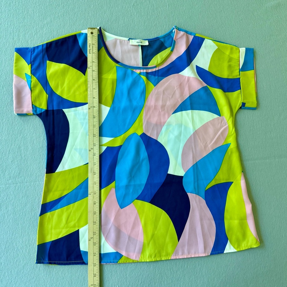 Entro Colorful Abstract Print Top - Picture 3 of 6